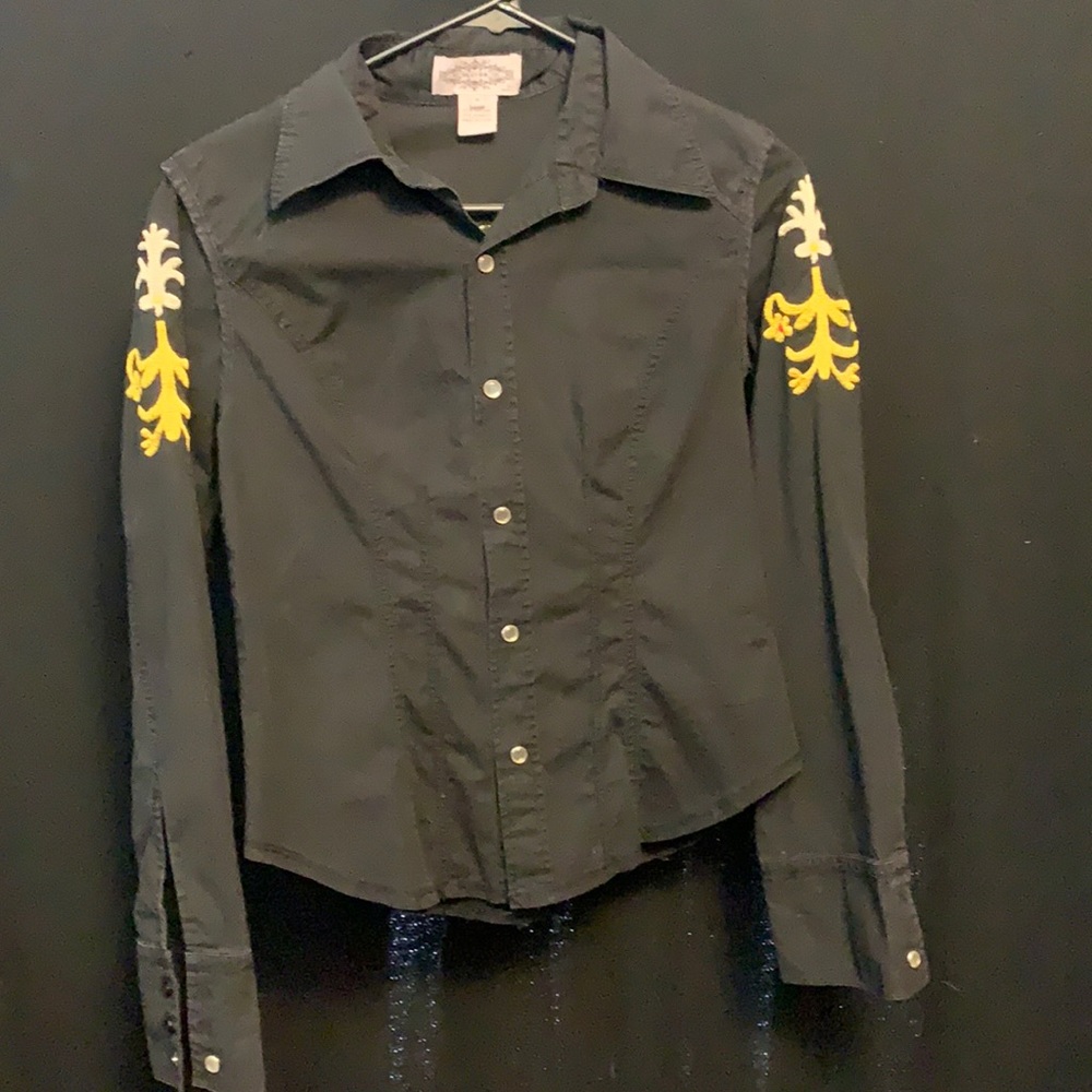 Pearl-snap-front embroidered shirt